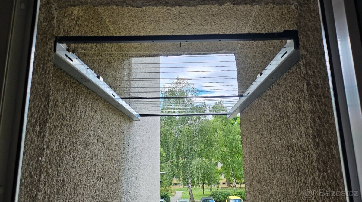 Výsuvný sušák na prádlo - 2