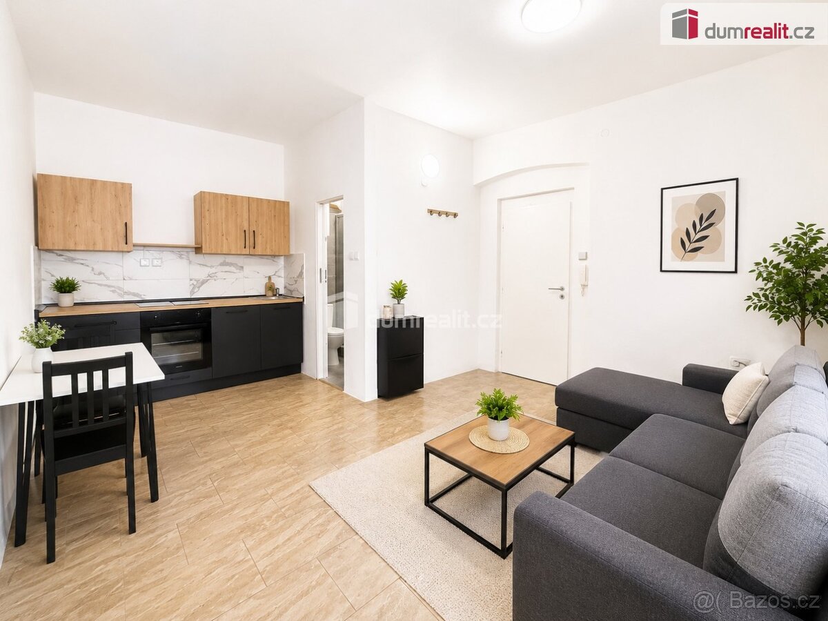 Byt 1+kk – Ústí nad Labem, U polikliniky, Klíše – pohled 2