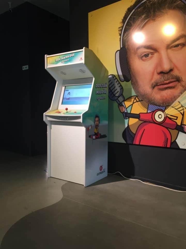 ARCADE AUTOMAT - 2