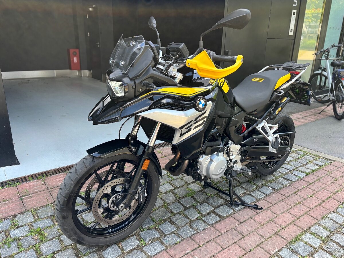 BMW F750 GS výroční Edice 40th years GS nájezd pouze 2423 km
