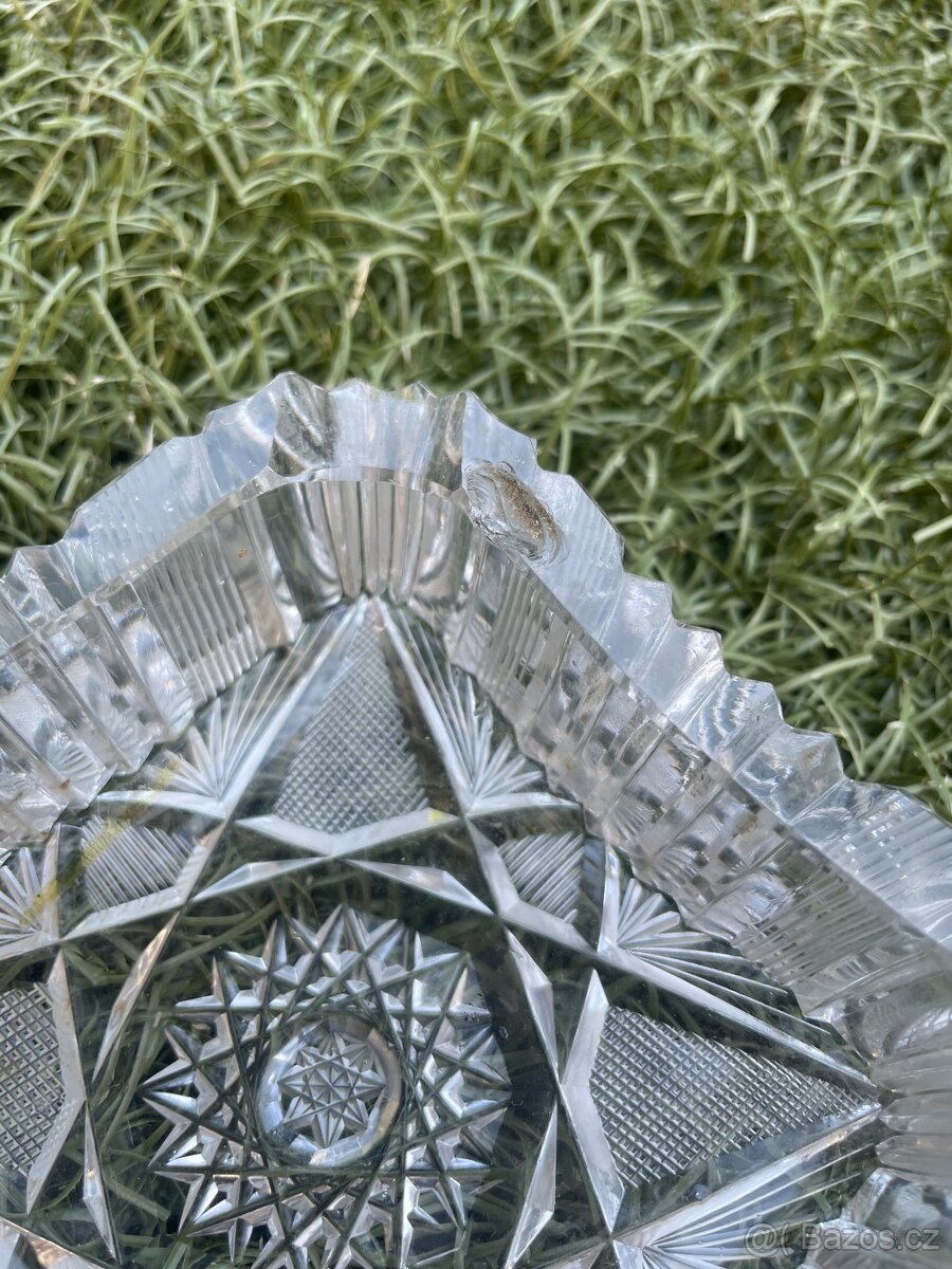 Broušený popelník - 2