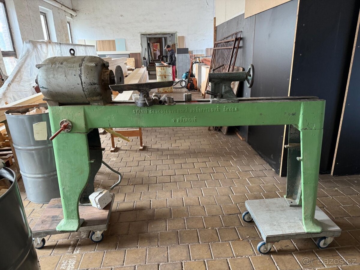 Truhlářský soustruh - 2