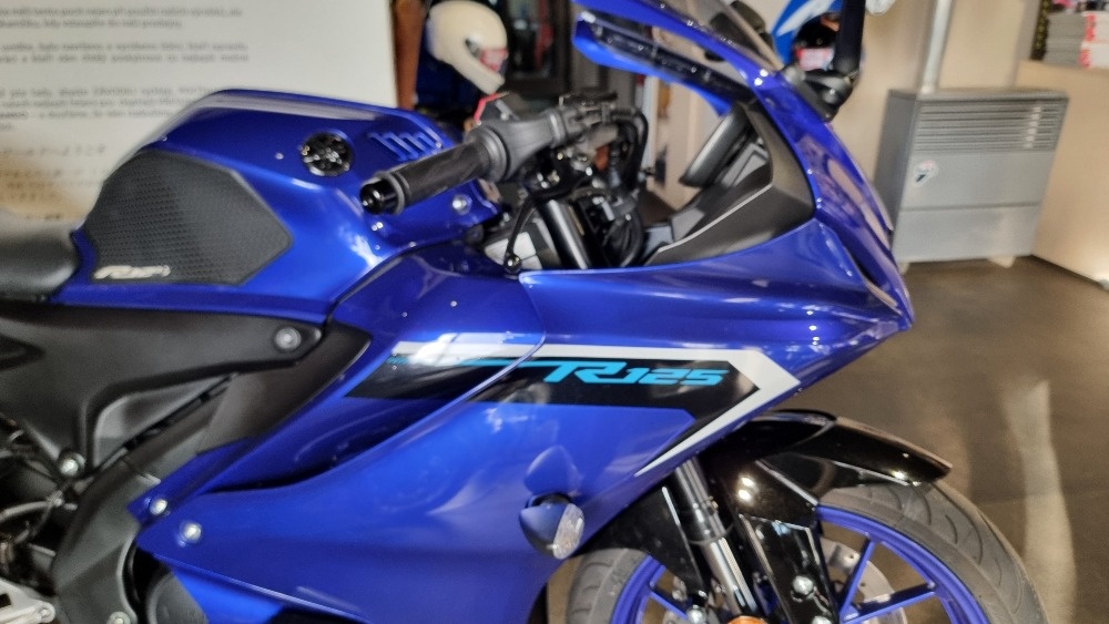 Yamaha YZF-R125 - 2