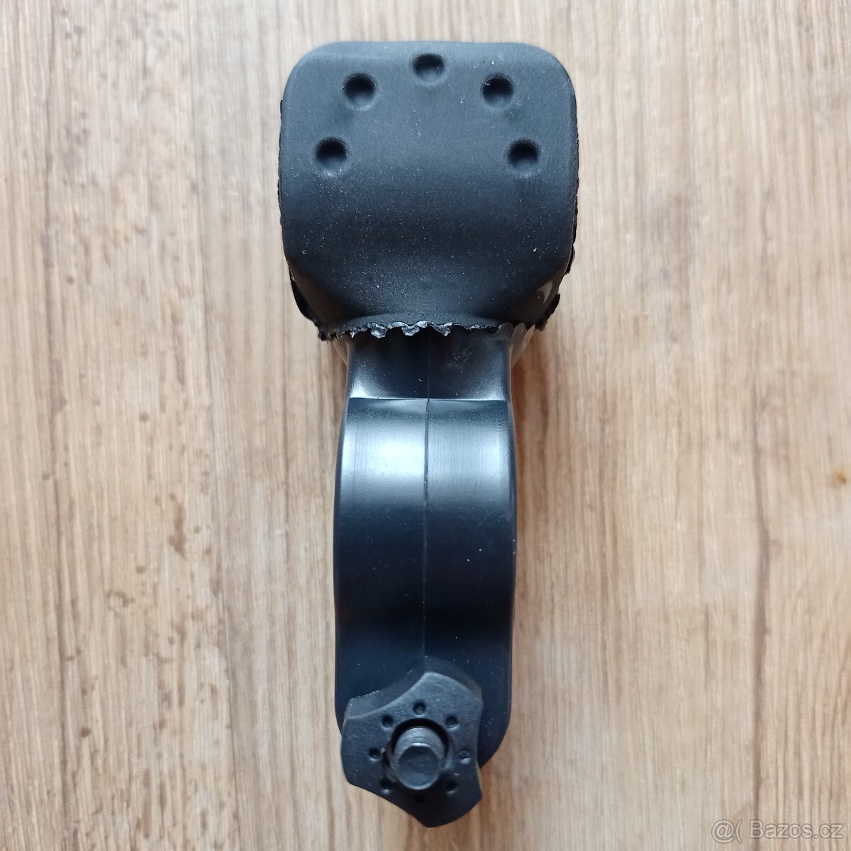 Nabízím k prodeji držák pro světlo na kolo - 2