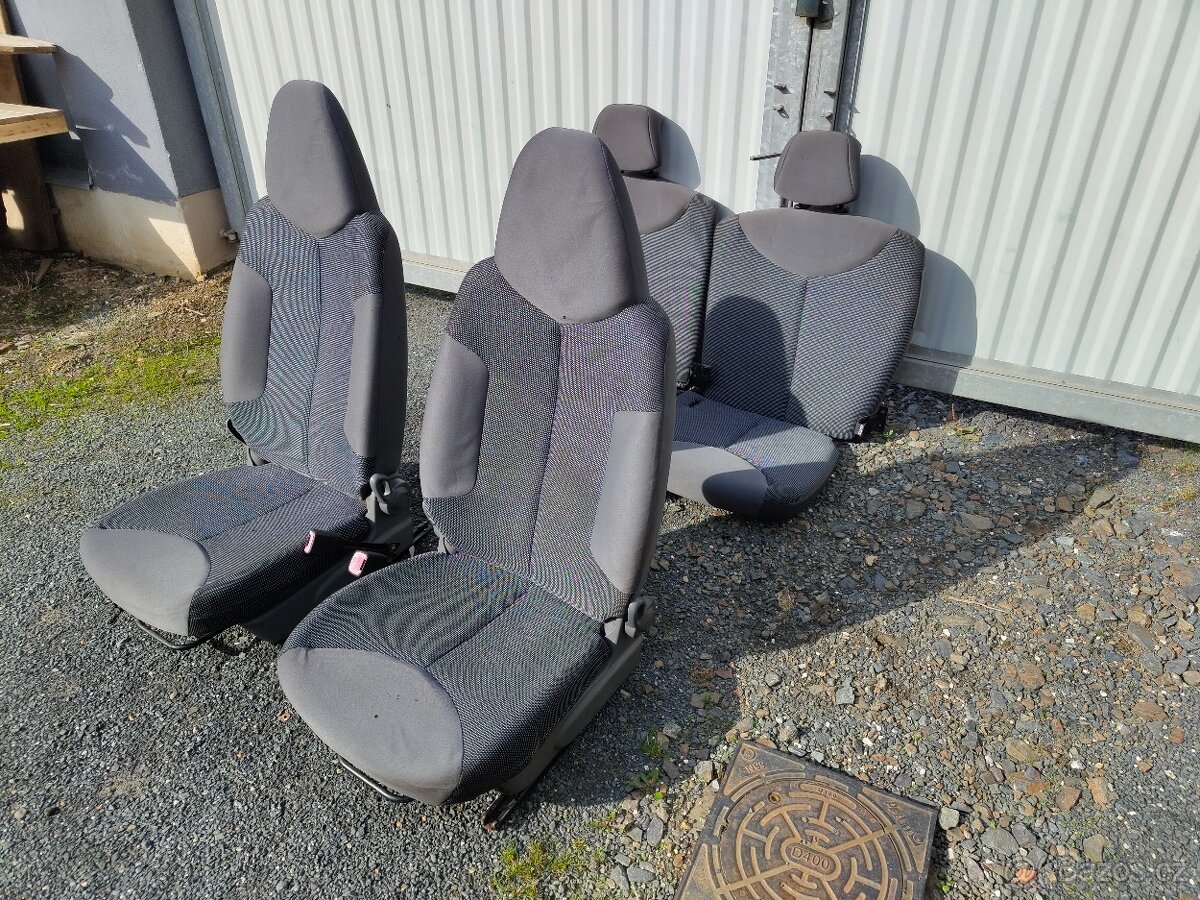 Sedačky Peugeot 107 - 3 dveřový - 2