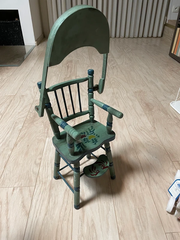 Starožitná židlička, stolička pro panenky 1945 - 2