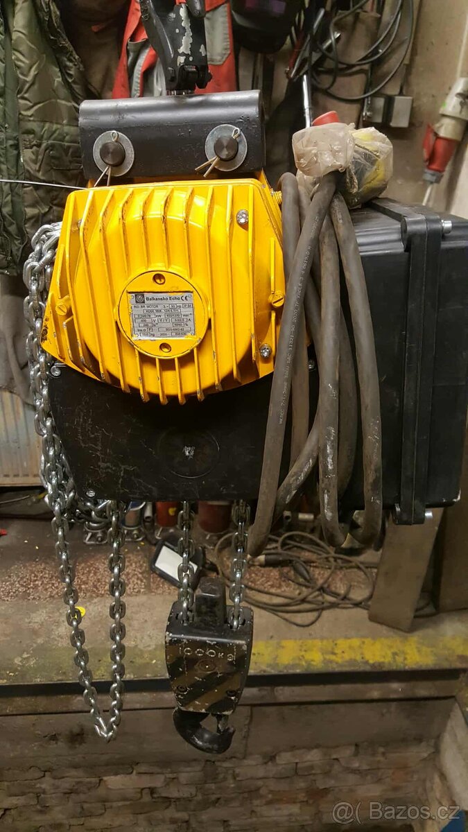 Řetězový zvedák 1000 Kg - 2
