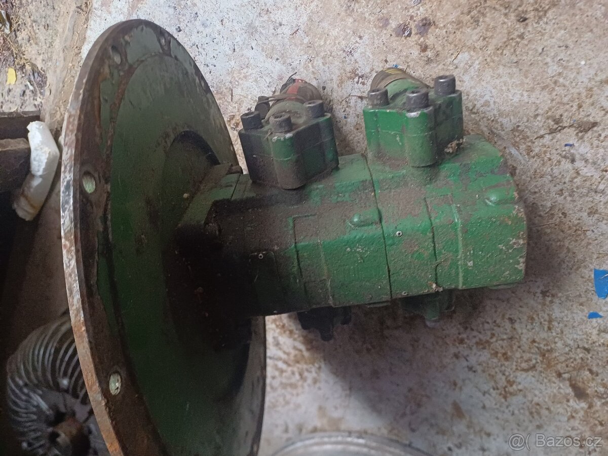 Dvousekční hydraulické čerpadlo - 2