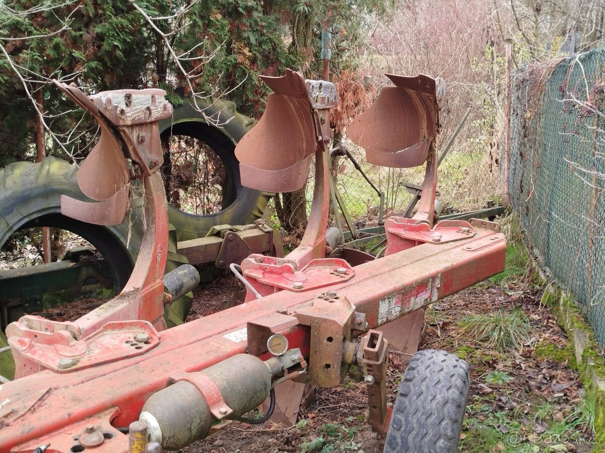 Pluh Gregoire Besson 4+1 - 2