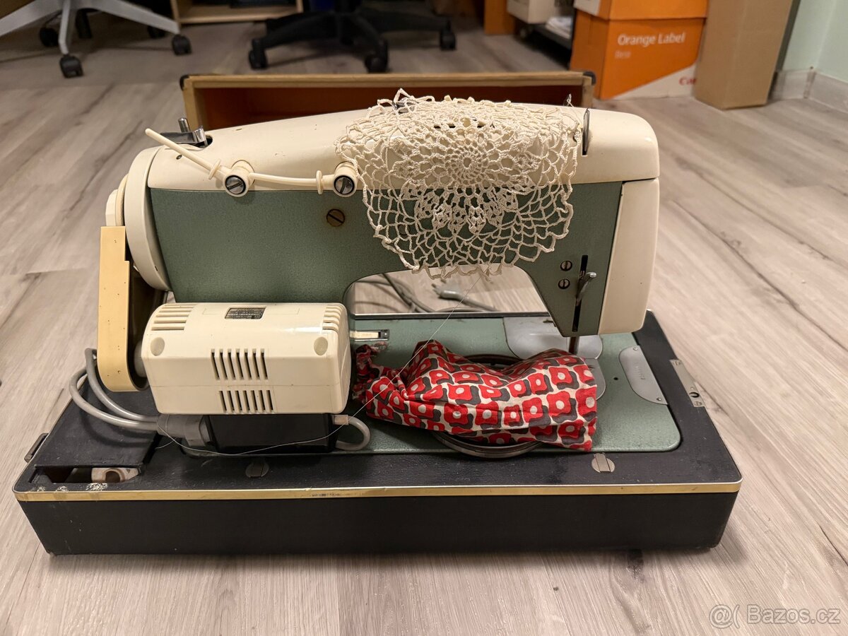 Šičí stroj Veritas - 2