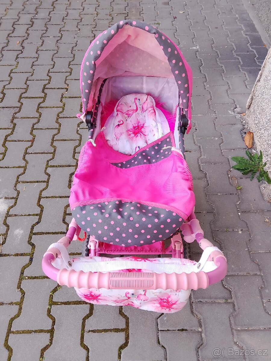 Dívčí kočárek - 2