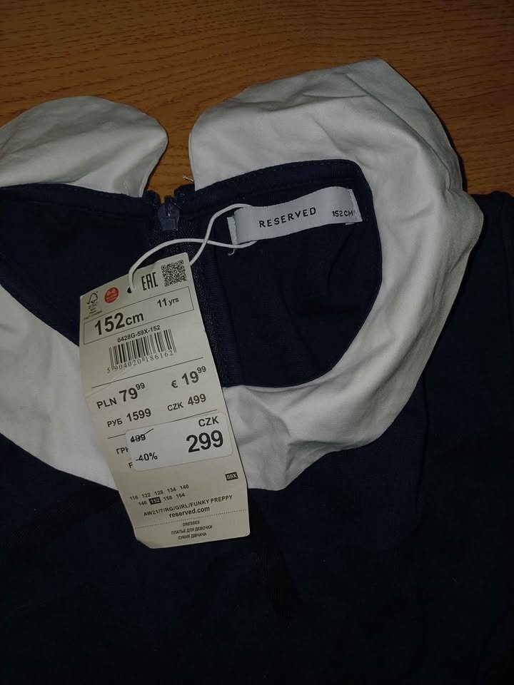 Nové dívčí šaty vel 152, Reserved - 2