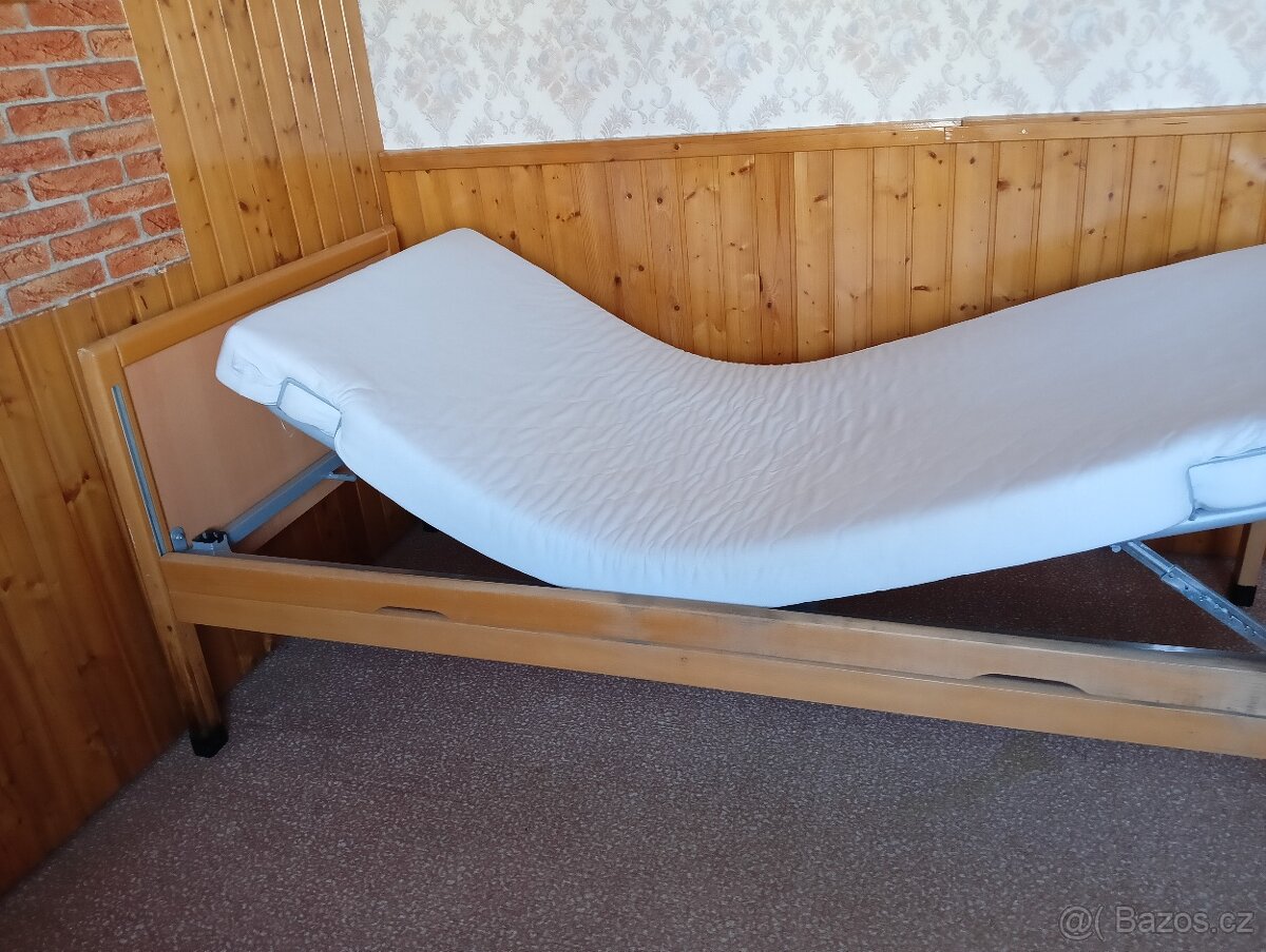 Zdravotnická postel - 2