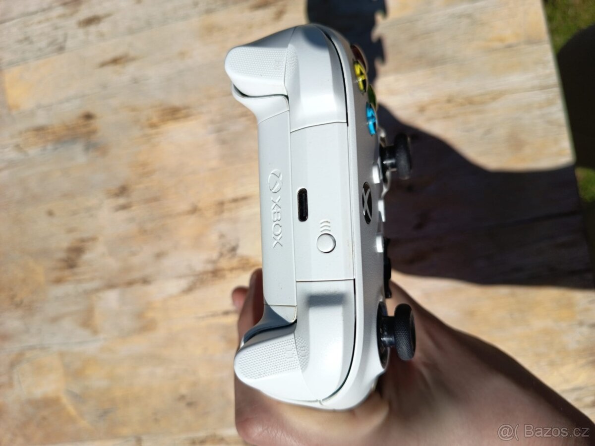 X Box Series S - 2