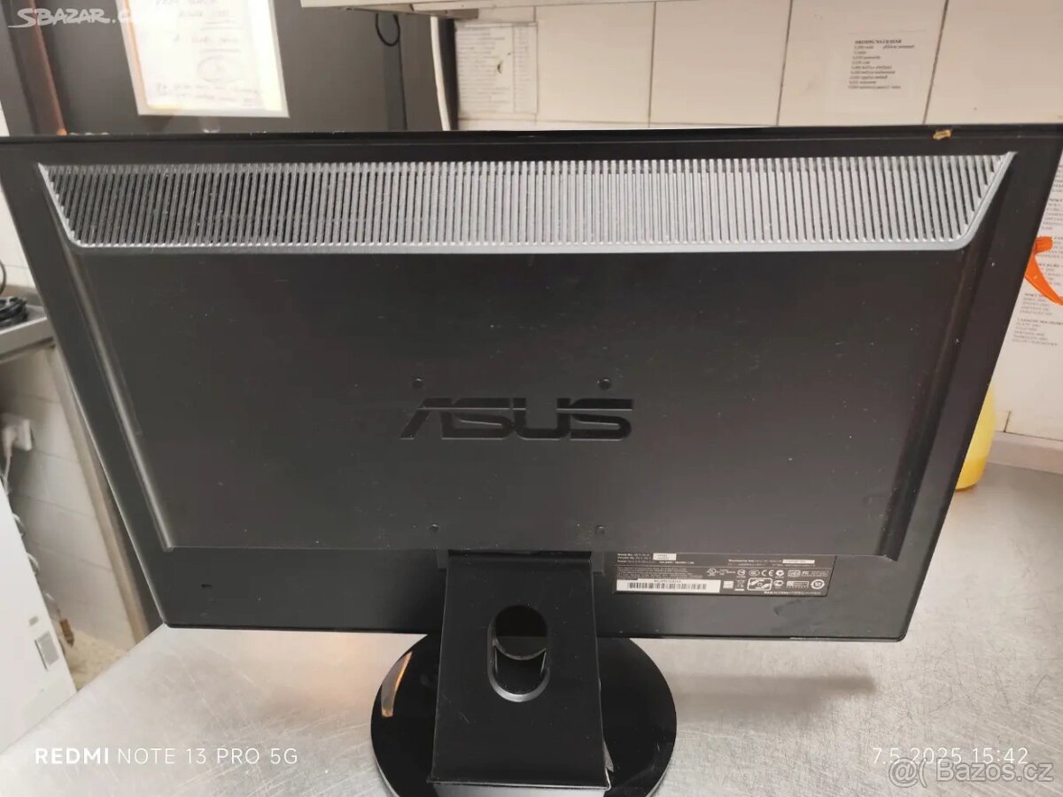 23" LCD displej ASUS, model VH 232 - 2