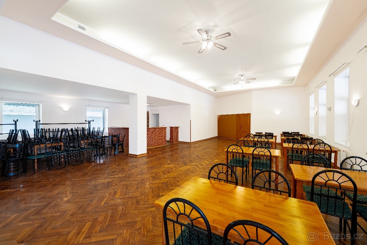 Prodej restaurace, 454 m2, Malínky - 2