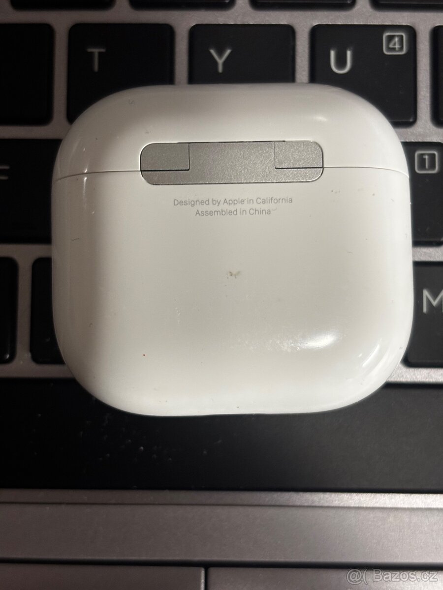 AirPods 4 s ANC - 2