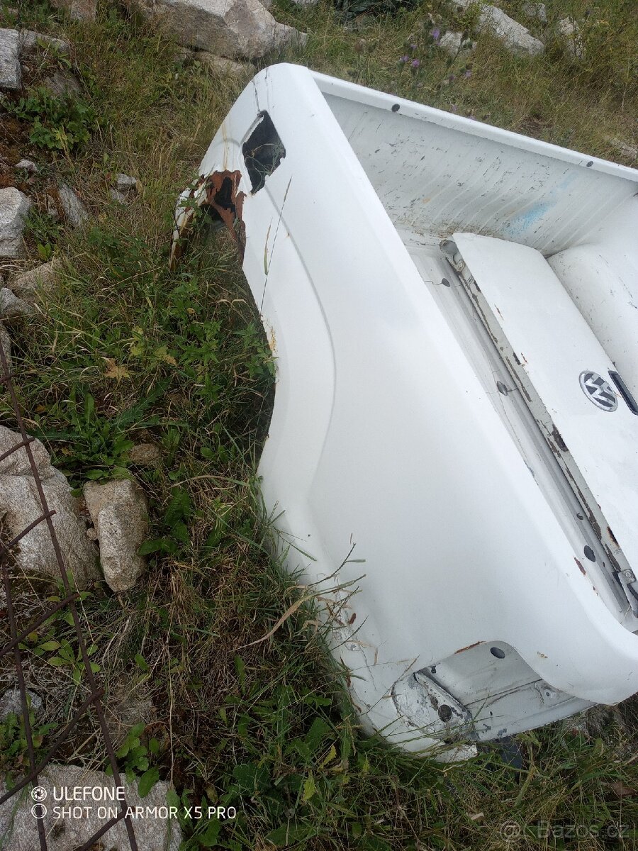 Korba Amarok 2012 na opravu - 2