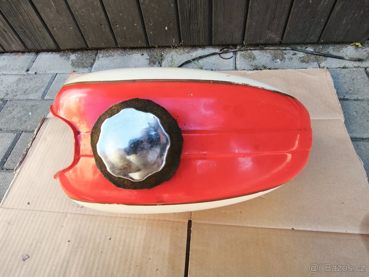 Nádrž Jawetta Sport - 2