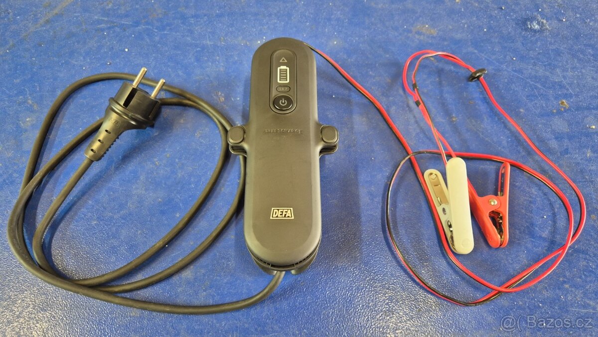 Nabíječka autobaterií DEFA SmartCharge 4A - 2