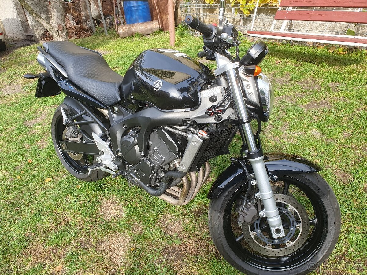 Prodám Yamaha FZ6 FAZER najeto 19 586km - 2