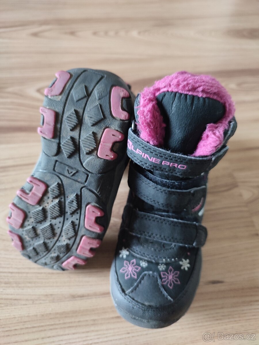 Dívčí boty vel. 25 a 21 - 2