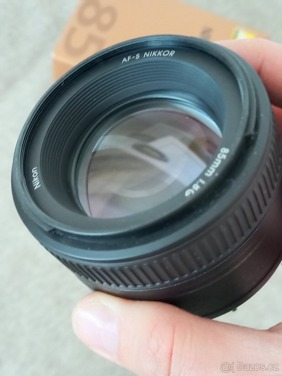 Objektiv Nikon, FX, AF-S Nikkor 85 mm, 1,8 G + sluneční clo - 2