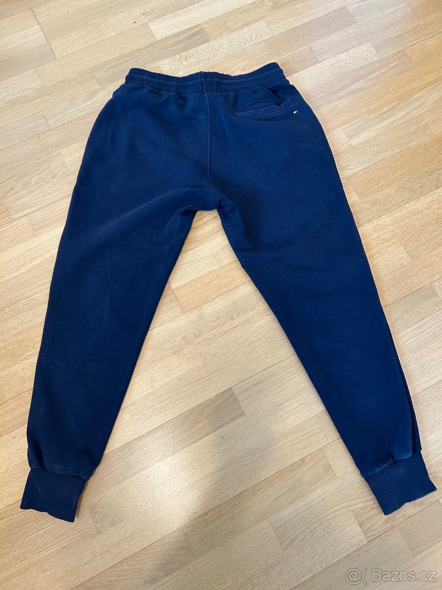 Tommy Hilfiger tepláky - 2