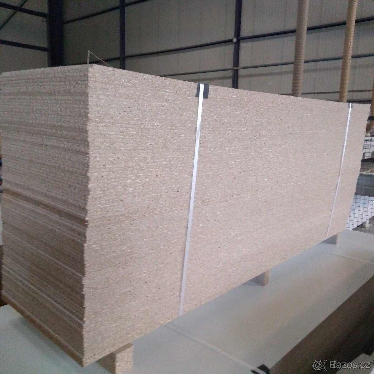 Prodej laminovaných desek-SNÍŽENÁ CENA 64Kč/m2 - 2