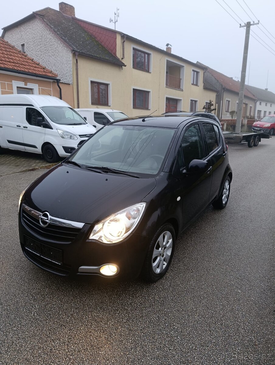 Opel Agila - 2