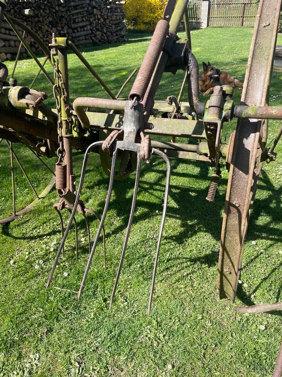 Prodám koňský obraceč - 2