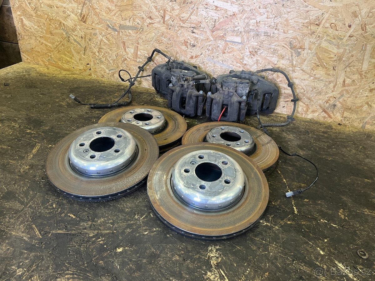 KOMPLETNÍ BRZDOVÝ SYSTÉM BMW F11/F10 3.0D 220KW - 2
