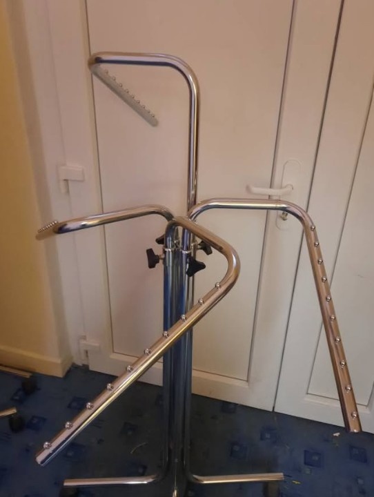 Štendr/stojan čtyřramenný - 2