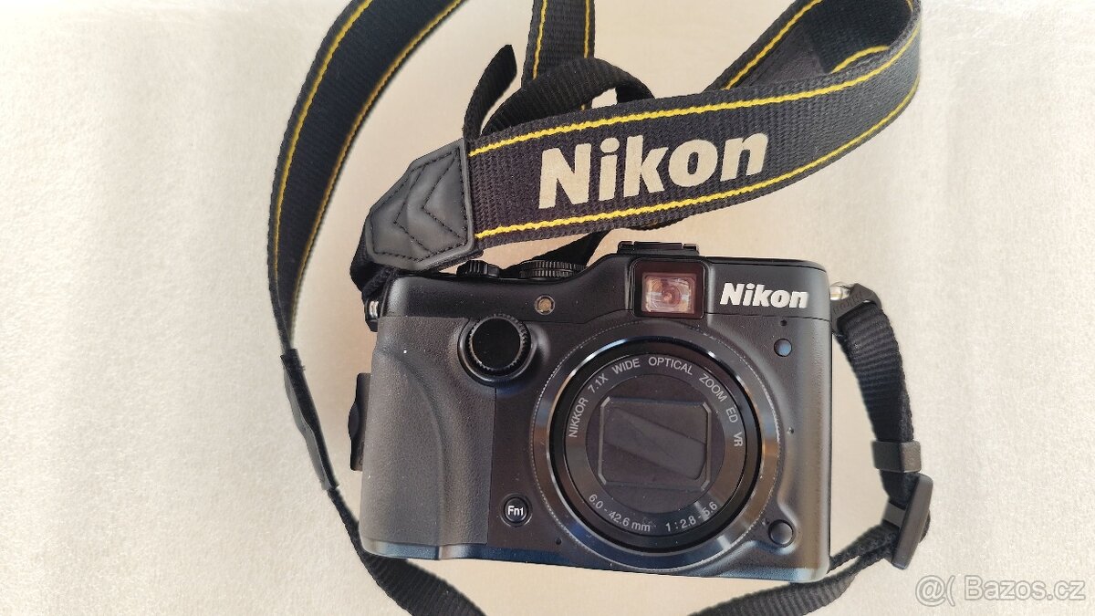 Fotoaparát Nikon COOLPIX P7100 - 2