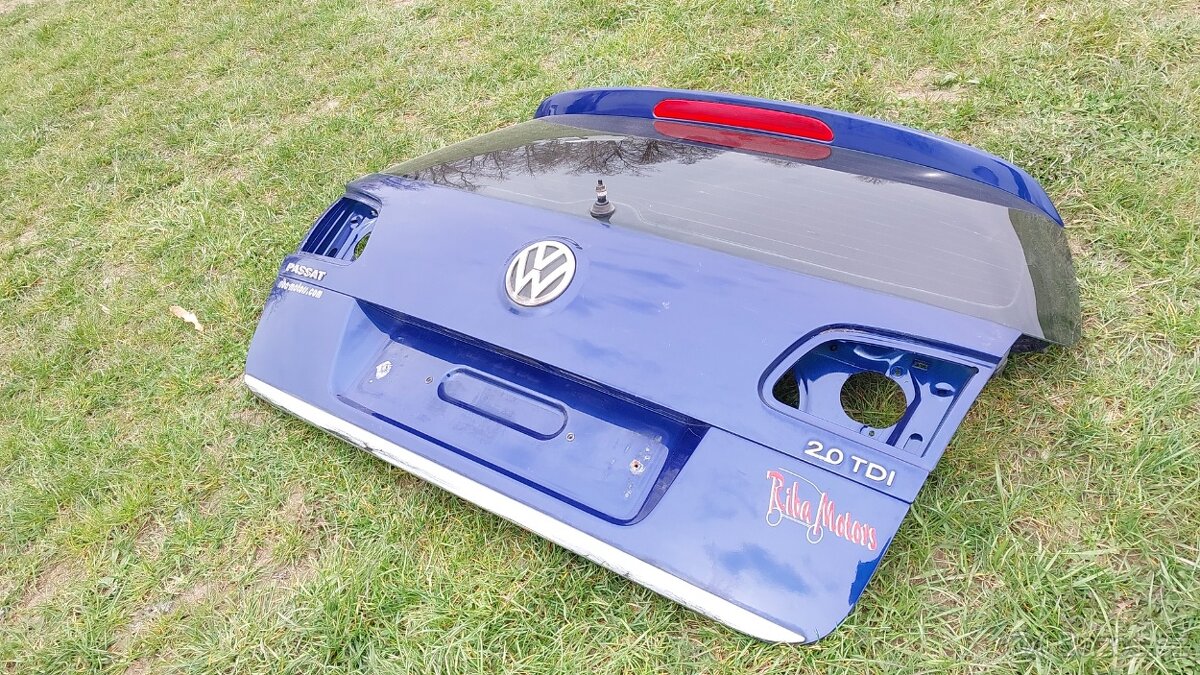 VW PASSAT B6 – DVEŘE KUFRU MODRÉ LC5E - 2