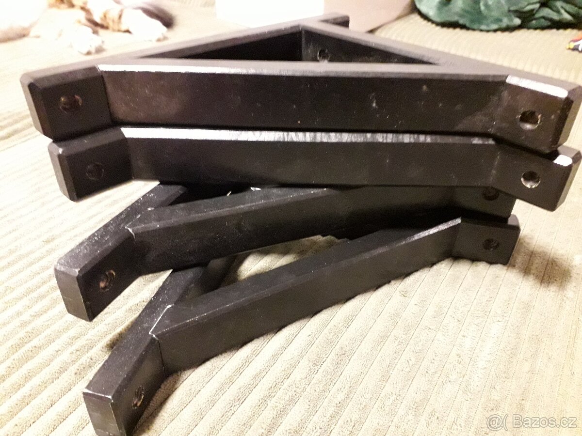 Police 2 ks + konzole 4 ks - 2