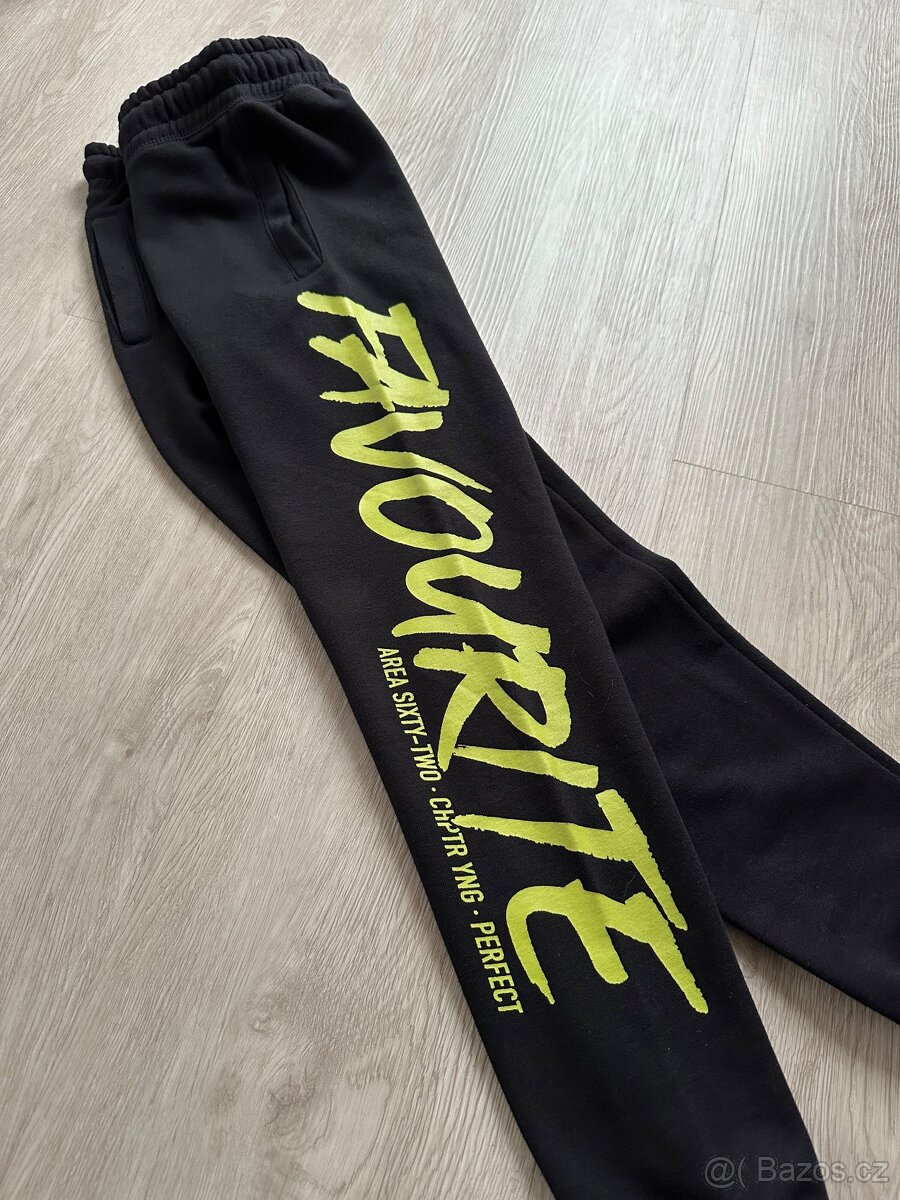 Nové teplé tepláky Chapter Young 146/152 - 2