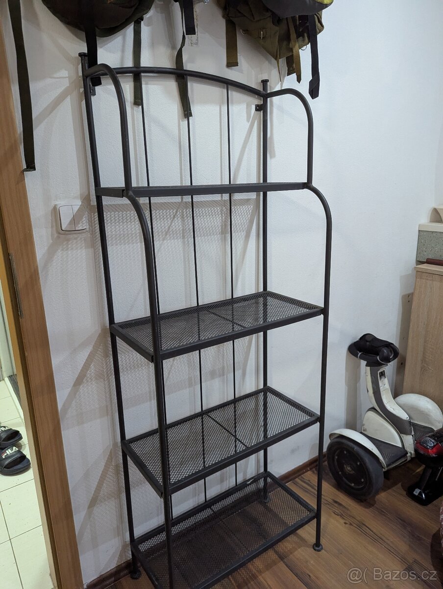 Kovový regál - 2