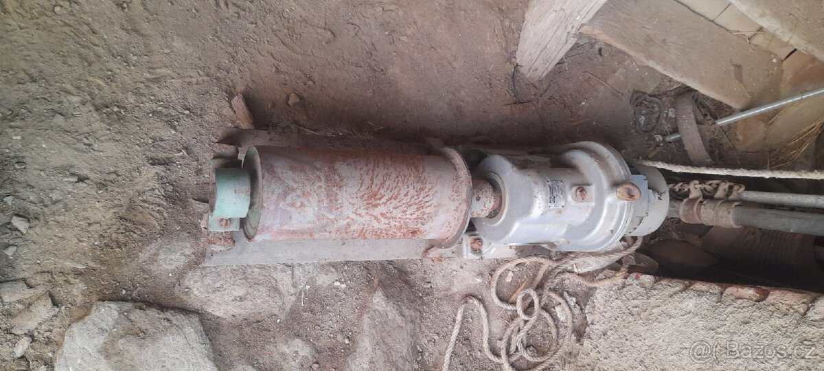 Elektromotor s převodovkou - 2