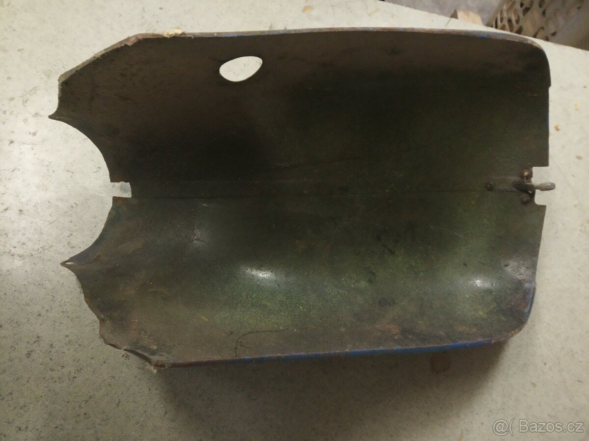 PLECHAŘINA JAWA 21 - 2