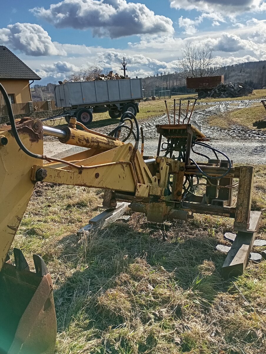 Podkop na smykový nakladač - 2