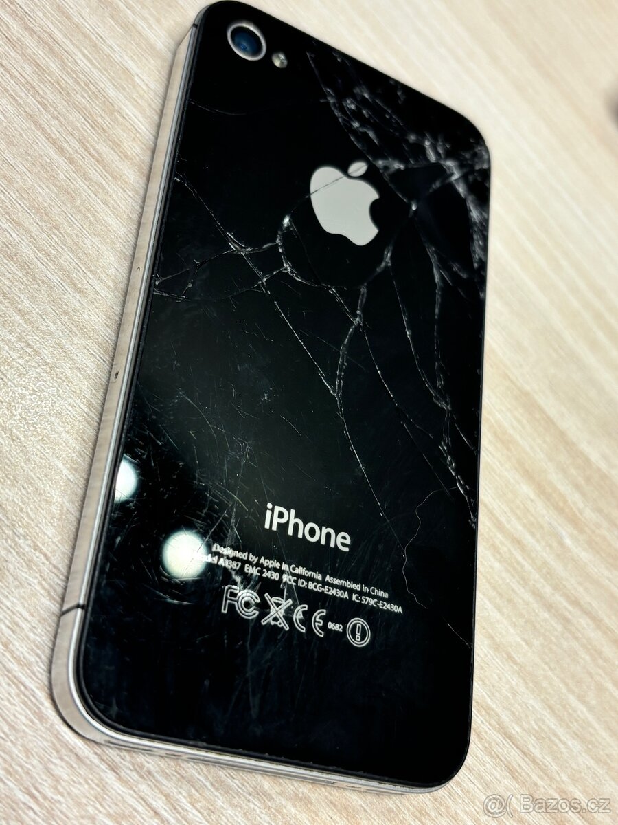 Apple iPhone 4S - 2