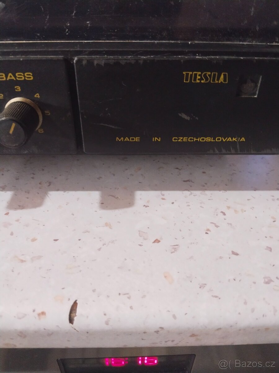 Gramofón TESLA MODEL NCZ-040 - 2