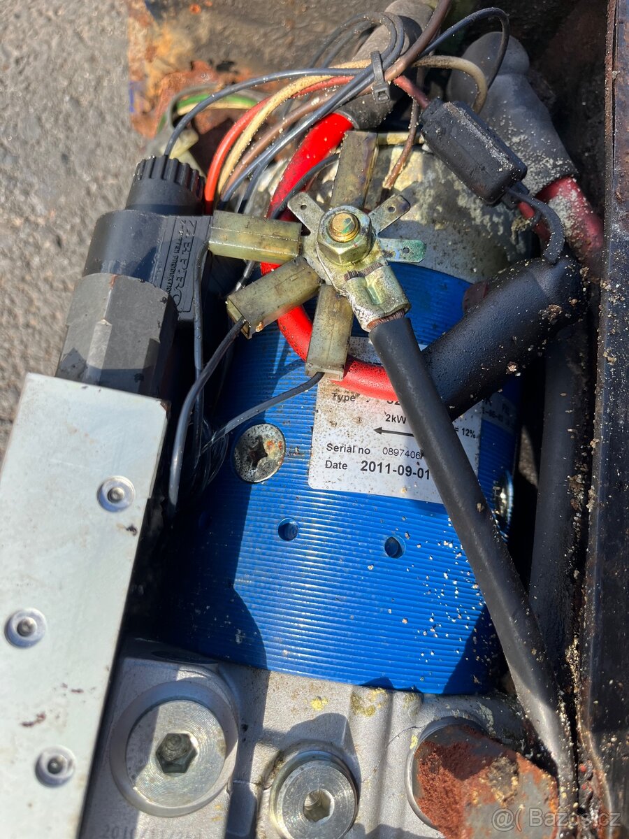 Hydraulická plošina ZEPRO na ND - 2