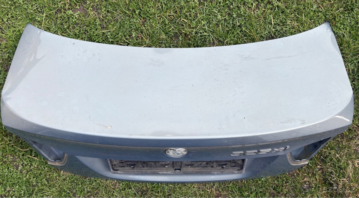 Páté dveře BMW E90 - 2