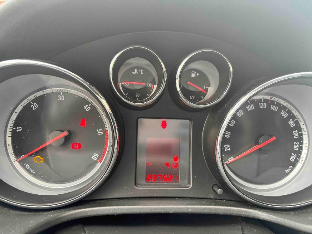 Opel Insignia 2,0 cdti - 2