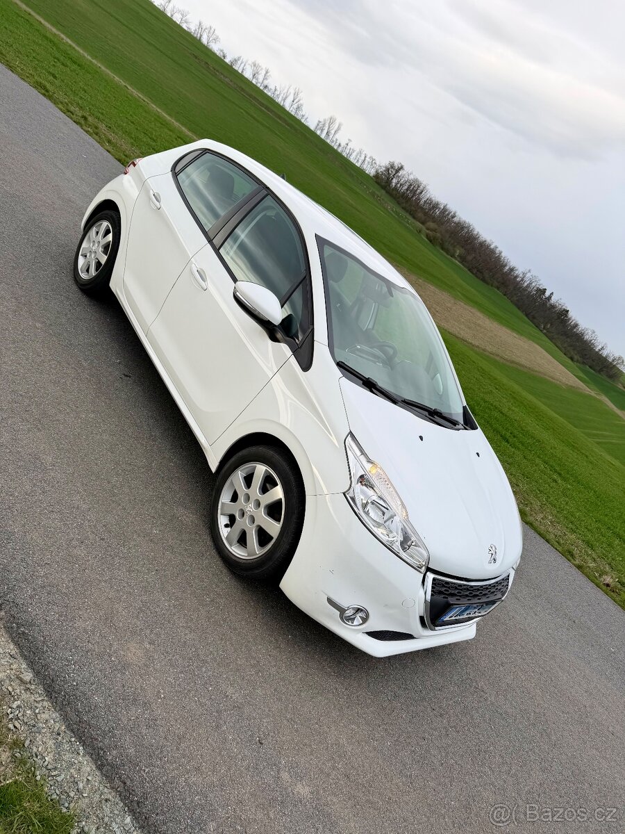 Peugeot 208 - 2