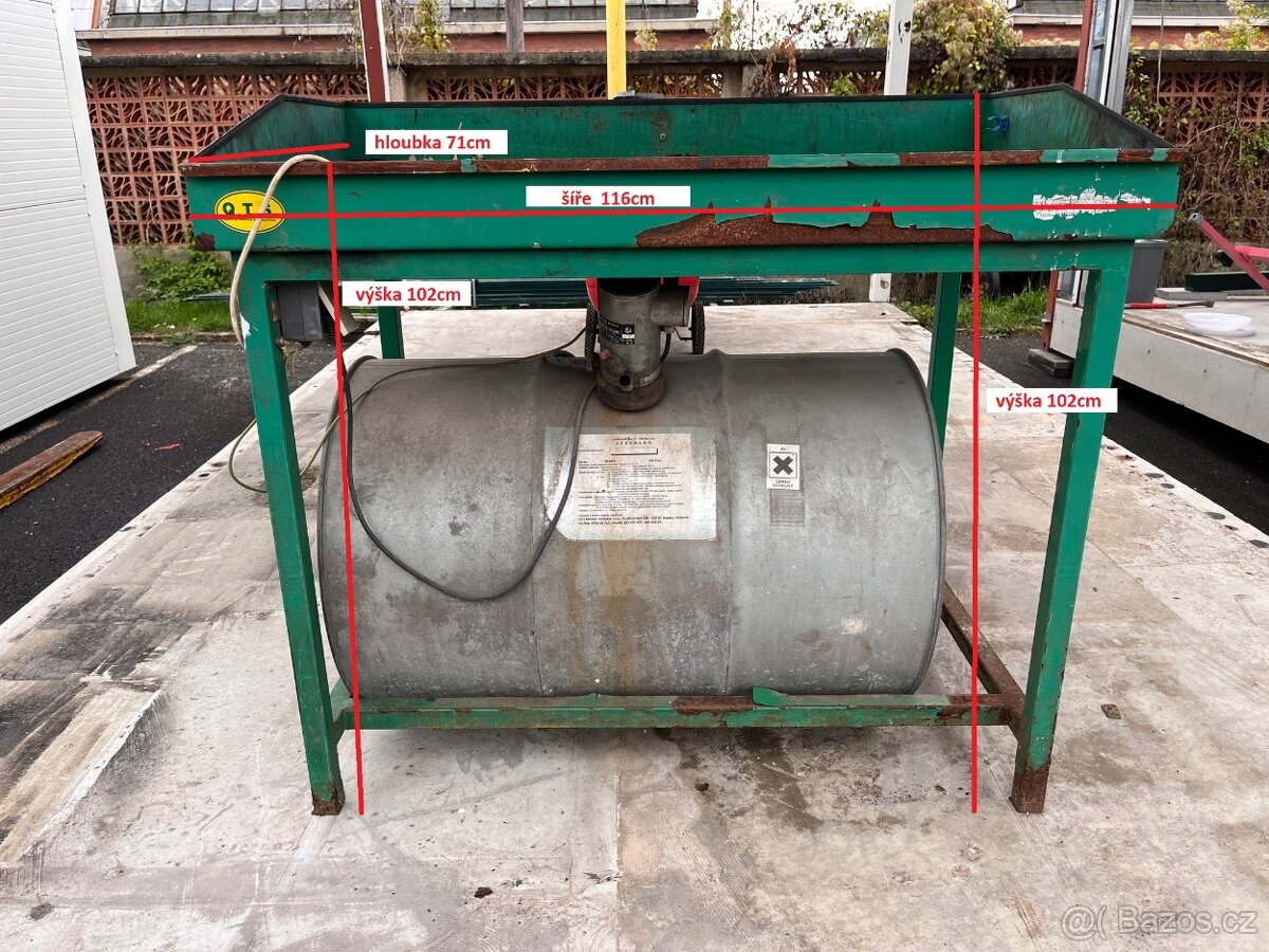 Průmyslový mycí stůl - 2