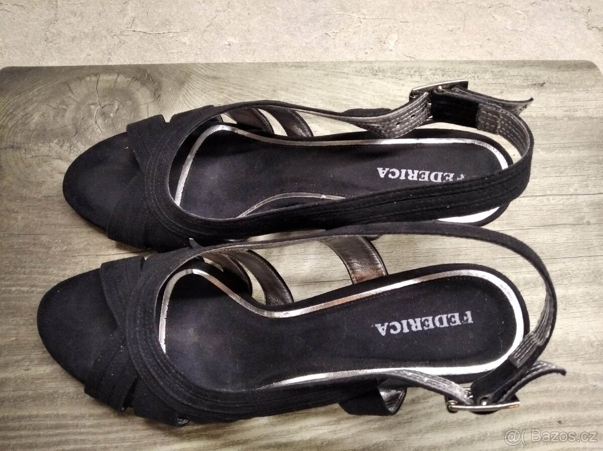 Prodám nové dámské černé sandále vel. 41 - 2