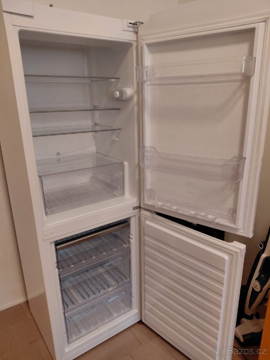 Kombinovaná lednička s mrazničkou Whirlpool - 2